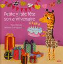 Petite girafe fête son anniversaire /